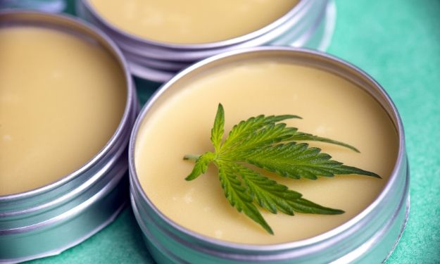 CBD Oil in the Cosmetic Industry CBD Oil in the Cosmetic Industry